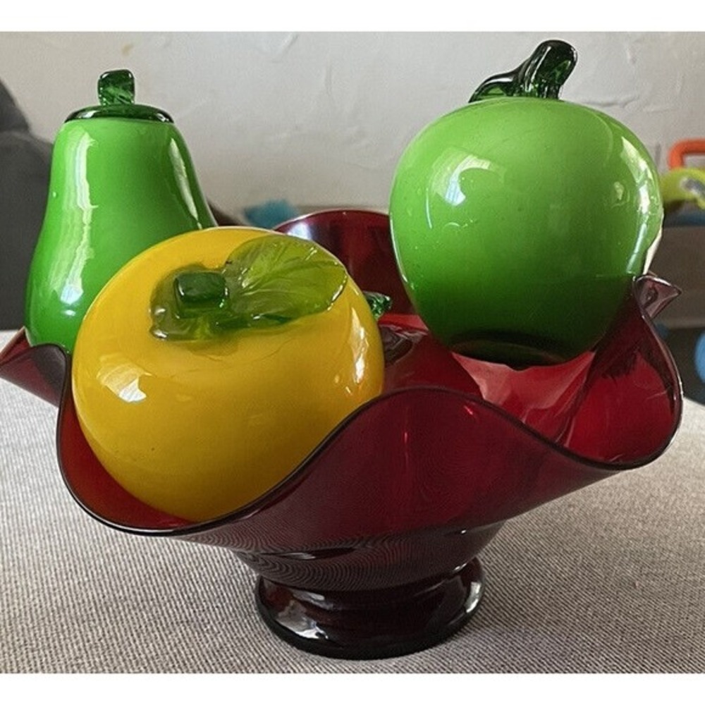 Hand Blown‎ Art Glass Fruit Apple,Pepper,Pear, Tomato w/Wavy Edge Red Bowl